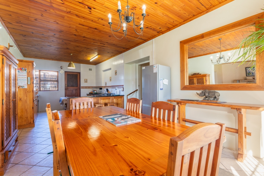 4 Bedroom Property for Sale in Pringle Bay Western Cape